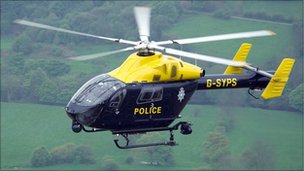 _49658116_policechopper.jpg